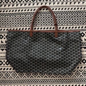 GM tote brand new never used! Perfect Rep.